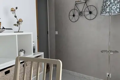 Image de Centre ville, appartement refait Ă neuf pouvant accueillir 4 voyageurs.