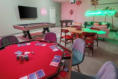 Image de Desert Oasis-Saltwater Pool, Game Room, Firepit
