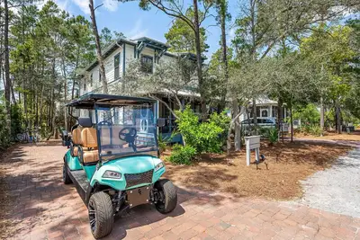 Image de Drift Away / Golf Cart/ Bikes/ Private Beach Access