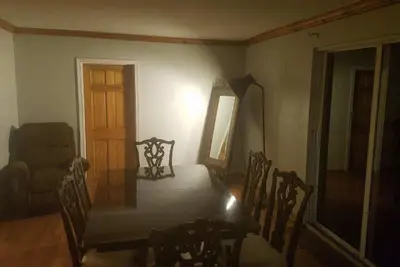 Image de Close to Downtown and the beach!