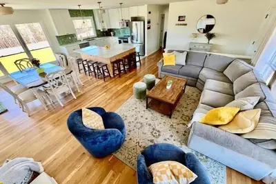Image de Country retreat w. mountain views + river access