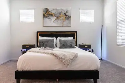 Image de Sw Master Bedrooms 15mins Strip