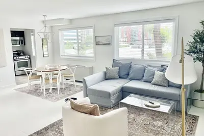 Image de Crystal City Boutique Flats / Free Parking