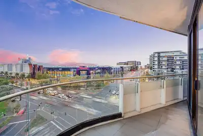 Image de 3 Bedroom Apartment 5 mins walking to Westfield Doncaster