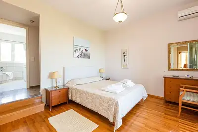 Image de Luxury Villa in Rethymno with Jacuzzi