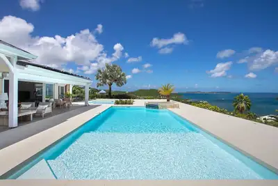 Dream in Blue 5br, Happy Bay by Personal Villas -  Breathtaking Serene Haven