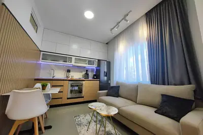 Image de Central apartment just 20m from the lake – balcony with lake & park view