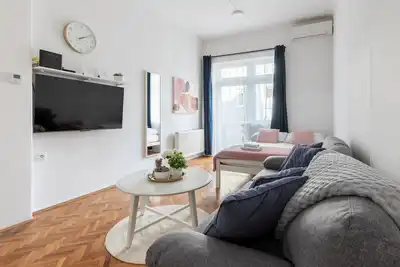 Cute&Cosy - Superb Location!