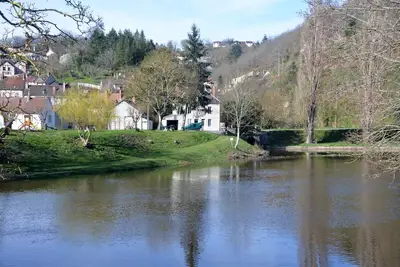 Image de Studio \"Au bord de l'eau\" pour 3 personnes, à l'orée d'un village authentique.