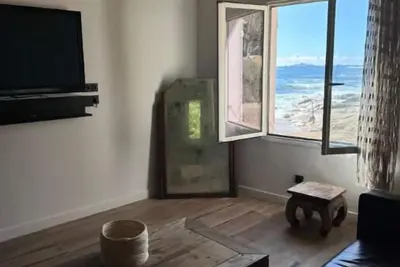 Image de La cabane de la plage vue sanguinaires