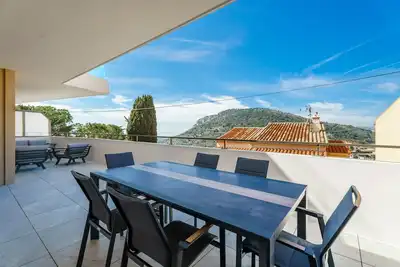 Image de La Pinède de La Turbie - Appt vue mer et montagne