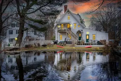 Image de Hot Tub~Theater~Game Room~Historic Home~Acadia National Park, Dogs are welcome