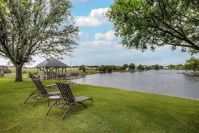 Lovely Celina Home w\/Patio & View on Lake!
