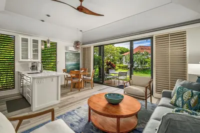 Image de Remodeled #56, New owner discount rates, Ac, grnd flr end unit, ideal location!