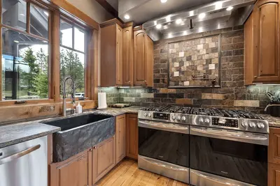 Image de 7 Bedroom Mansion Getaway - Pool and Hot Tub - Suncadia Resort