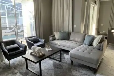 Image de Relaxing 4 Bed Town Home with Splash Pool