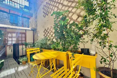 Image de Au Croco fleuri - 50m des arènes, terrasse