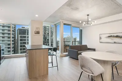 Image de New Luxury Unit in Heart of Mtl 803 | Metro access