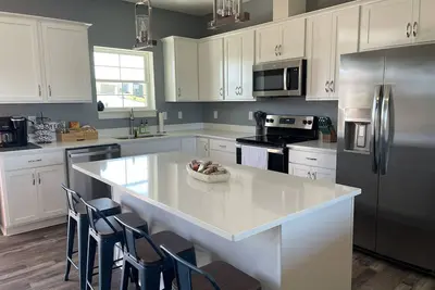 Image de Unwind and relax at this luxurious mountain retreat. Beautiful Views!