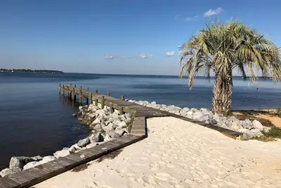 Image de Waterfront Home with Private Beach and Dock…Bring Your Boat!