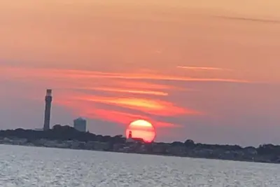 Image de Sunset Village Beachfront Condo