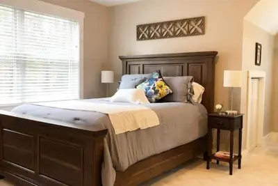 Image de Private & Serene Suite Near Gore-Peaks-Lakes -Wol