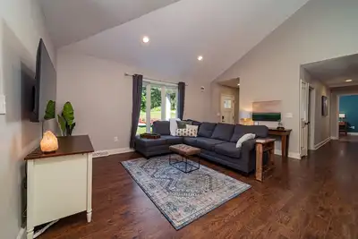 Image de Serene 3br Near Downtown, Fenced Yard, Pets Ok
