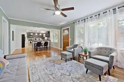 Image de 3br Cherrydale Retreat Pet-Friendly Near Downtown