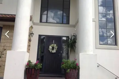 Image de Luxury Large 2 Storied Villa Walk to Shopping Mall Howick