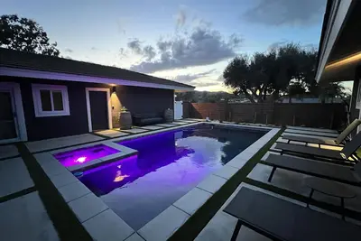 Image de -New- Ranch Pool Home by Temecula Wine Country