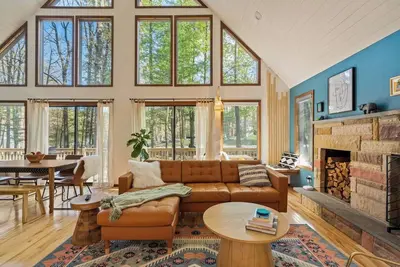Image de A-Frame | Ski | Hike | Firepit | Hot Tub