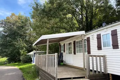 Image de Mobil-Home Premium 6p avec terrasse couverte, 3 chambres, climatisé, lave-vaisselle, tv 6 personnes