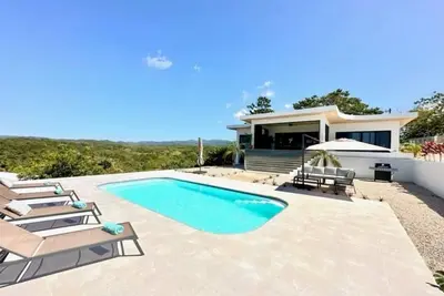 Image de Tropical Luxury Villa with Panoramic Ocean Views