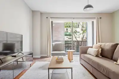 Image de Blueground | Santo António, parking