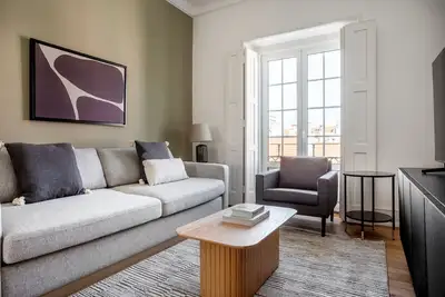 Image de Blueground | Campo de Ourique, balcony