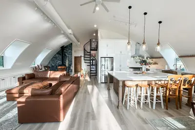 Image de Gorgeous Luxury Quonset with country views - Perfect for the Solar Eclipse