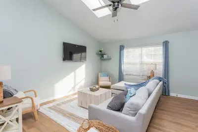 Image de Close to Tybyee Island | Downtown | Beach