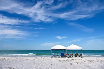 Image de New Phenomenal Beach Camper at Hailey's Beach-n-Bay Rv Resort