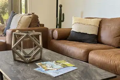 Private Pool, Bbq, Fire Pit, Pool Table, Fully Equipped Kitchen, King Bed