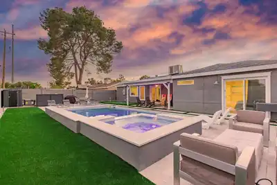 Image de Sunsets on 11th by AvantStay | Resort-Style Pool + Hot Tub | Game Room