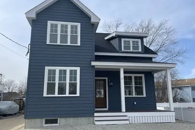 Image de Brand New Home on Nubble Peninsula