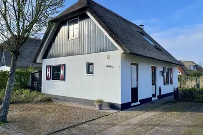 Image de Holiday home Buitenplaats 31 in Callantsoog. Suitable for 6 people with 2 bedrooms.