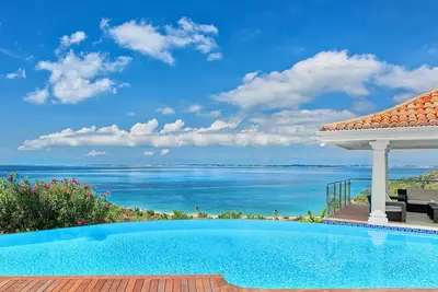 Image de Villa Happy Bay in Happy Bay by Personal Villas - Stunning Panoramic Views