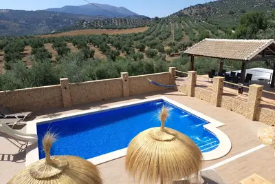 Image de Luxurious villa nestled amongst olive groves with stunning mountain views.