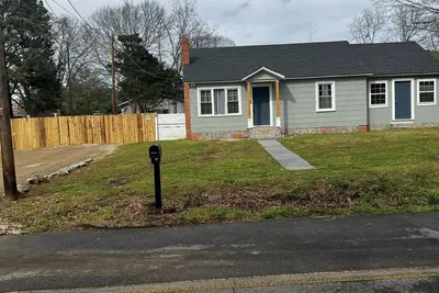 Image de Beautiful, Cozy Bungalow in Downtown Loganville