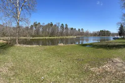 Image de Play Port Marina. Eclipse Hot Spot. Lake front campsite. North Lot parking