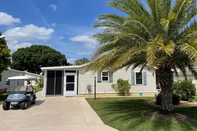 Image de Chic Rental w/Golf Cart & Modern Amenities in a Prime Location!