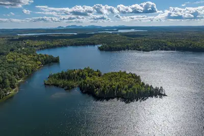 Image de Newly constructed cabin on your own secluded 8-acre island.