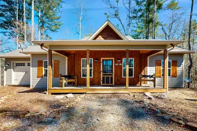 Image de Mountain retreat with resort amenities, cozy fireplace, & outdoor fun