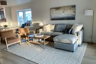 Image de Beautiful condo, Icw sunset view, walk to beach, Tiki bar & pier. Pet friendly!